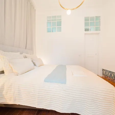 Iconic 6br Luxury In Center Lisboa