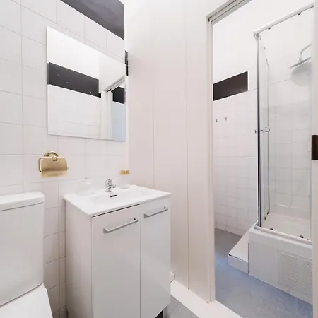 Διαμέρισμα Spacious - 6 Bed - Super - Lux *