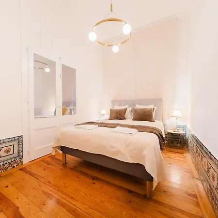 Iconic 6br Luxury In Center *