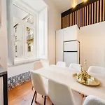 Iconic 6br Luxury In Center Lisbona