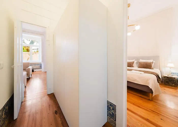 Iconic 6br Luxury In Center *