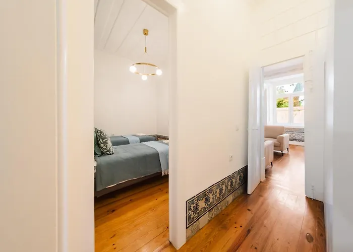 Iconic 6br Luxury In Center