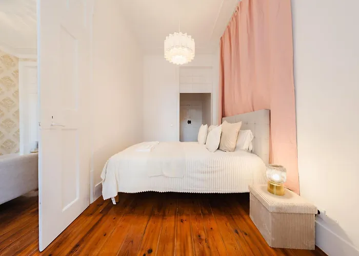 Iconic 6br Luxury In Center *