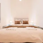 Iconic 6br Luxury In Center شقة