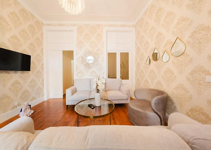 Iconic 6br Luxury In Center Lägenhet
